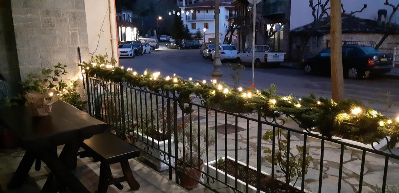 Iris Hotel Arachova Exterior photo